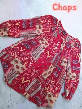 *1341 Chaps floral blouse top Women L used once